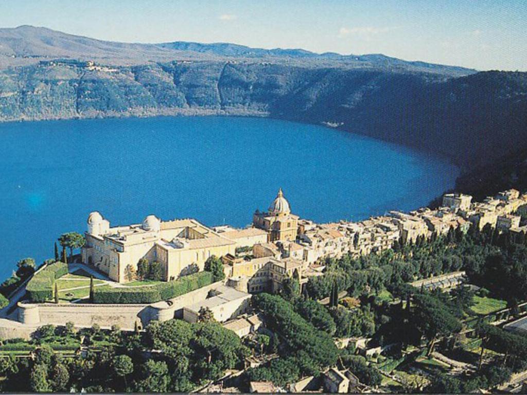 Roma E Palazzo Pontificio Di Castel Gandolfo-Vaticano Exterior photo